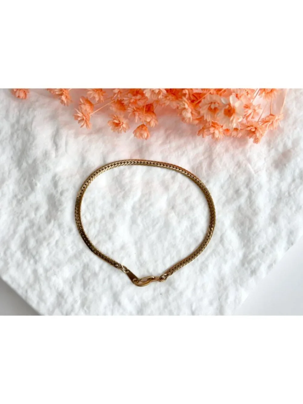 Gold Toned Herringbone Chain Minimalist 80's Vintage Bracelet